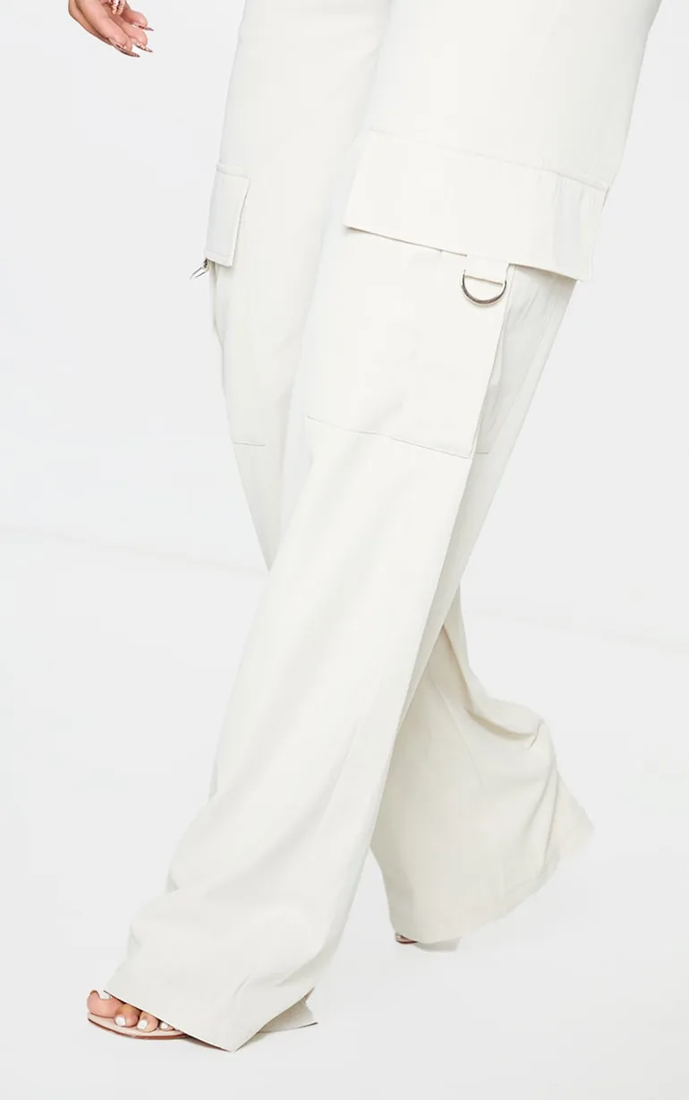 PRETTYLITTLETHING Shape Stone Buckle Detail Cargo Wide Leg Trousers - 3