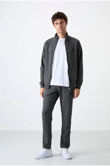TOMMY Men's Relaxed Fit Zip-collar Sweatshirt And Pants Set