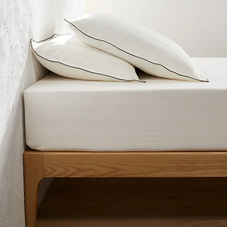 شرشف سرير قطن ساتان مغسول مخطط بحواف مطاطية