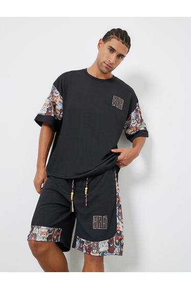 Men Black Oversized Printed T-Shirt and Shorts Co-Ords