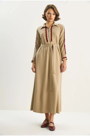 LUCCI Buttoned A-Form Fit Midi Dress with Binding Detail