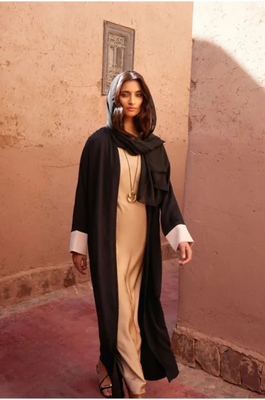 Black Color Blocked Aerobin Ferace/Abaya & Dress 2-Piece Woven Set