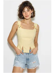LUCCI Fitted Crop Corset Top With Bow Detail - 3