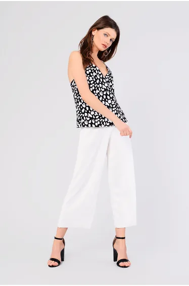 Glamorous Pleated White Velvet 3/4 Length Trousers