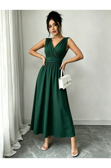 Women's solid color sleeveless dress
