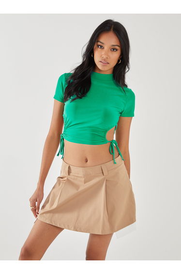 Cut Out Tide Side High Neck Crop Top