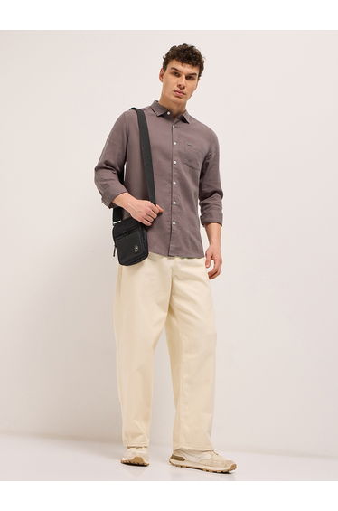 Men Solid Slim Fit Casual Shirt