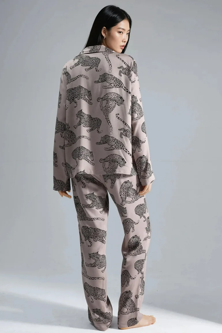 بيجامة هيكوب باللون الزهري - 4