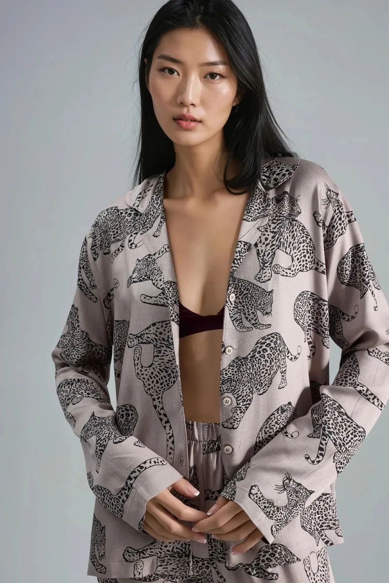 بيجامة هيكوب باللون الزهري - 1