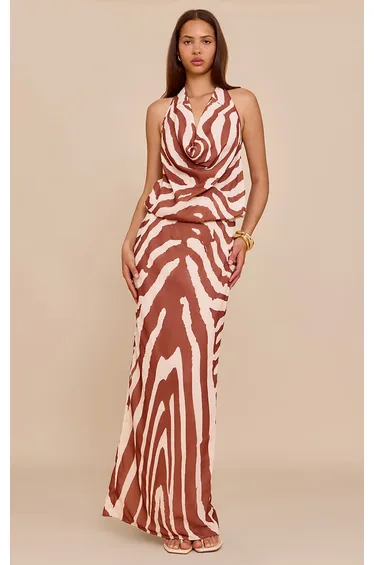 فستان ماكسي شيفون بياقة منسدلة بطبعة زيبرا لون بني