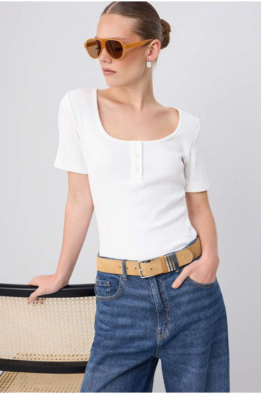 Ecru Plain Fitted Pool Collar Standard Sleeve Short Soft Knitted Blouse