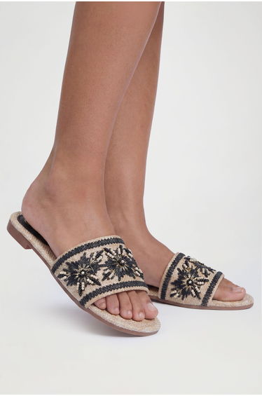 Contrast Raffia Beaded Sliders - black