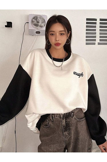 Women's White Enough Printed Black Sleeve Detail Oversize Sweatshirt