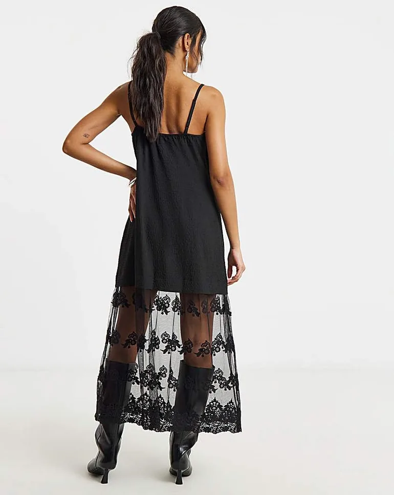 Black Lace Hem Overlay Slip Dress Simply Be Black : Dresses : VogaCloset  Oman