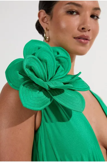 بدلة سباحة بياقة عميقة بكورسيج وردة بأزهار