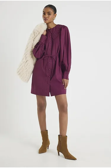 فستان قميص قصير بحواف سكالوب - أحمر