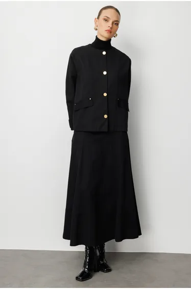 Mizalle Round Collar Buttoned Oversize Jacket