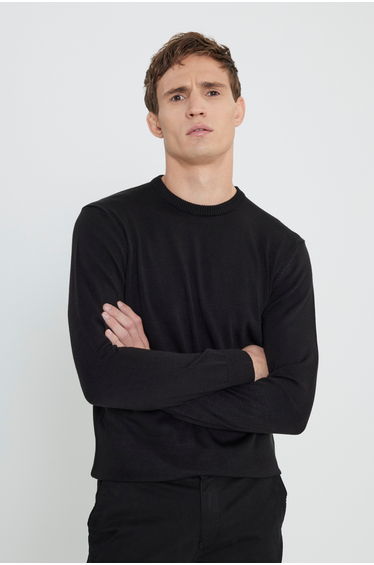 Black Standard Fit Crew Neck Sweatshirt