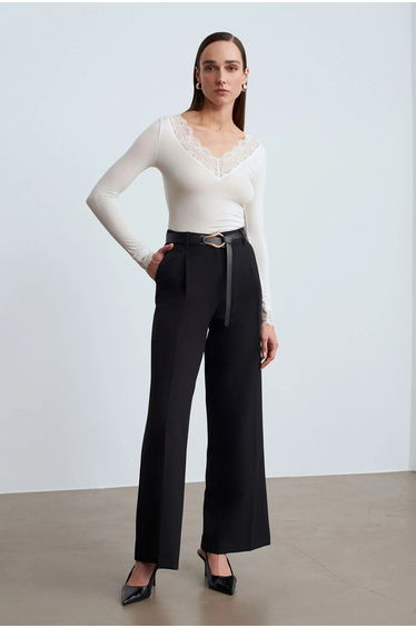 Dilvin Slim Fit V-Neck Lace Blouse