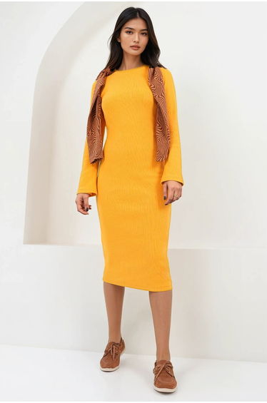 Women's Mustard Yellow Crew Neck Midi Length Knitted Dress