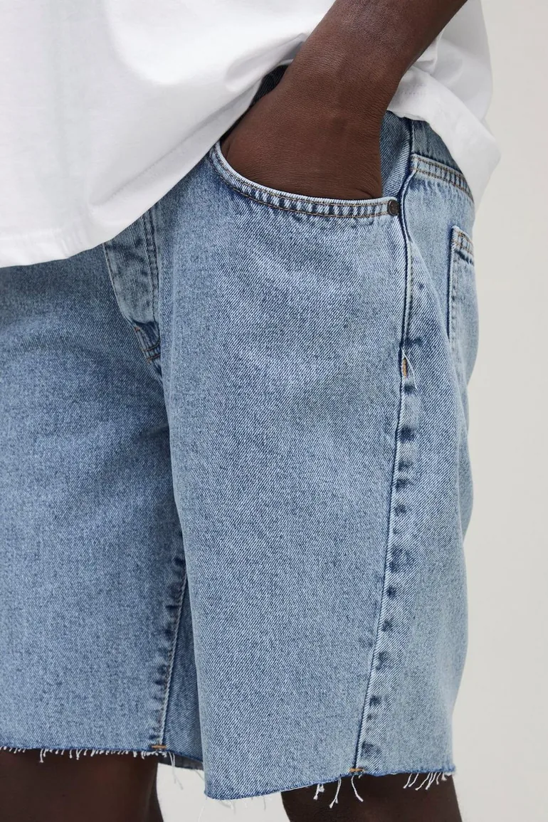 Straight Fit Washed Raw Hem Denim Shorts - 2