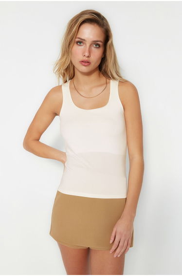 Ecru Square Collar Knitted Singlets