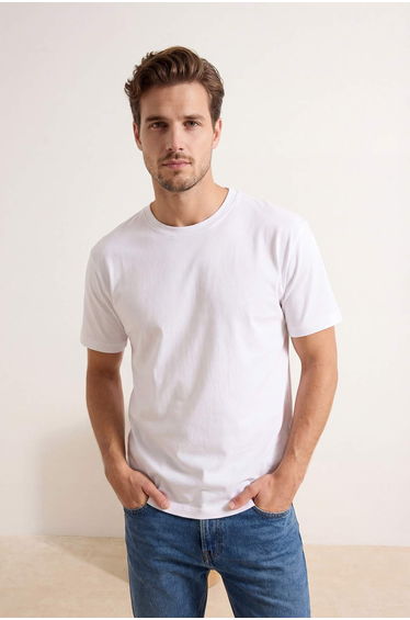 White Oversized /Wide Cut Pique Basic T-Shirt