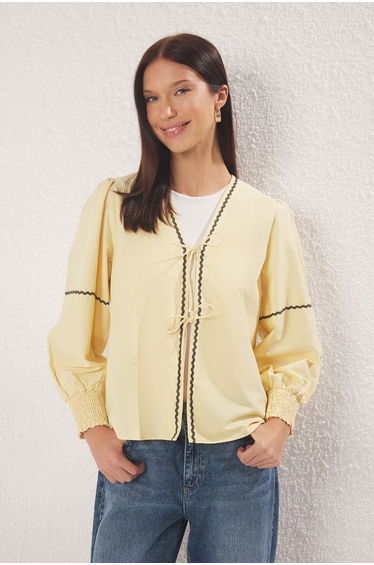 Light Yellow Regular Terrycotton Plain Weave Piping Detailed Hijab Shirt