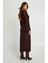 فستان بوهو بني ميداكسي بقصة مستقيمة بأكمام طويلة بطبعة أزهار - 1