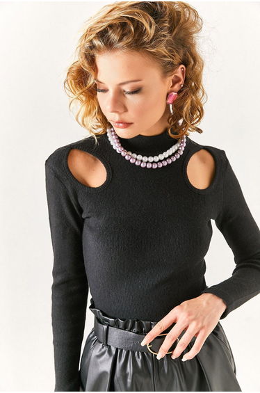Women's Black Half Turtleneck Off-the-Shoulder top