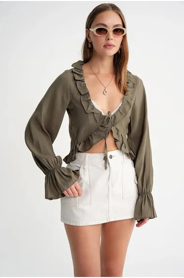 Mixray Frilly V-Neck Long Sleeve Crop top