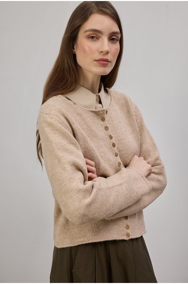 SHORT BUTTONED KNITTED CARDIGAN