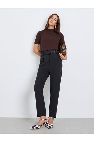 Women Belted Pleated Detail Tapered Pants
