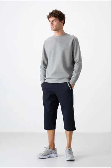TOMMY Men's Mid-Waist Capri Shorts