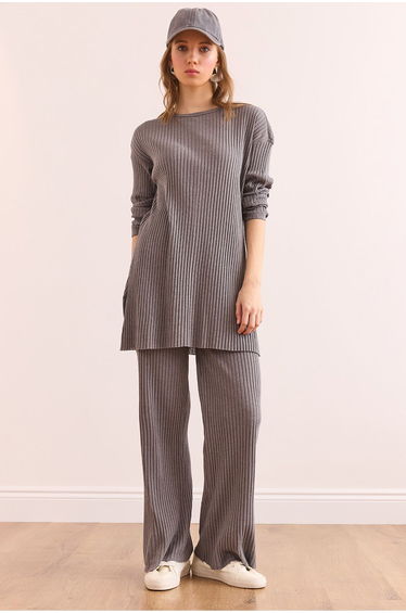 Two-Piece Set - Gray - Relaxed fit