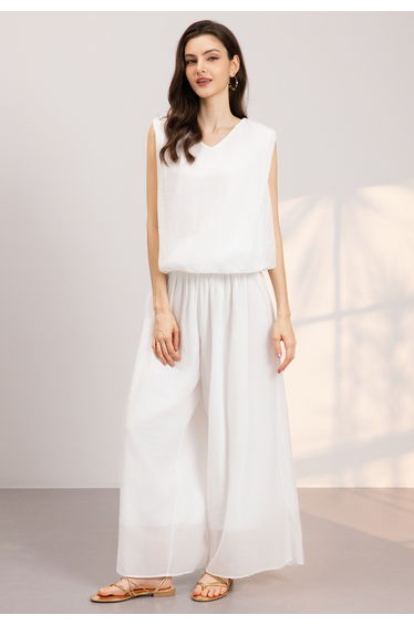 Lightweight V-Neck Sleeveless Top and Pants Set in White for Weekend Outings & Beach Vacations