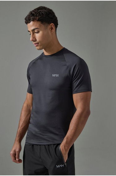Man Active Muscle Fit T-shirt - black
