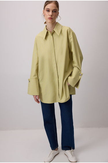 Wide sleeve striped shirt