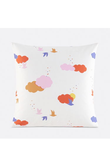 Noki Child's Pillowcase in Organic Cotton with Clouds Print