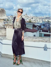 V Neck Knitted Crop Cardigan - 1