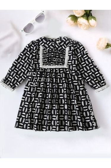 Printed Lace Detail Knee-Length Dress
