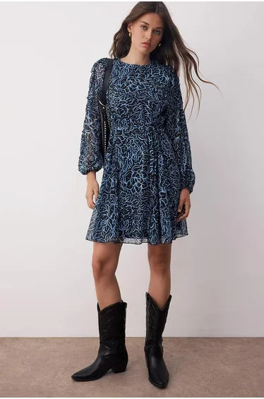 فستان شيفون قصير مبطن بكشكش بطبعة أزهار - أزرق