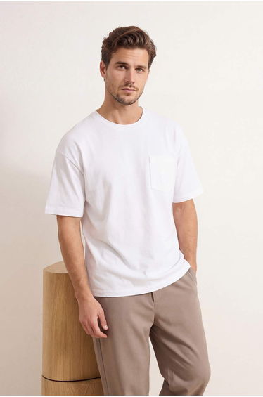 White Oversized /Wide 100% Cotton Crew Neck Pocket T-Shirt