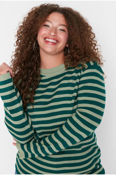 Plus Size Sweater - Green - Regular fit