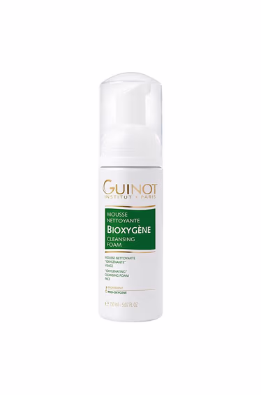 Guinot Oxygen cleansing foam cleanses and removes makeup 150ml