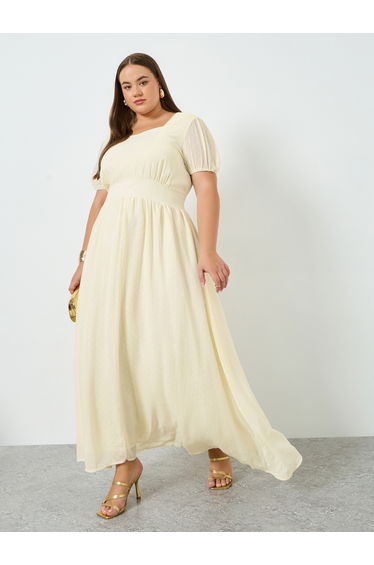 Plus Size Sweetheart Neck Dobby Maxi Dress
