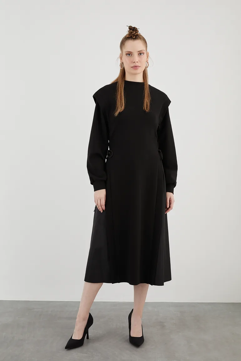 Midi-Length Black Sweatshirt Dress with High Neck and Long Sleeves Kiwe :  Premium Dresses : VogaCloset Kuwait