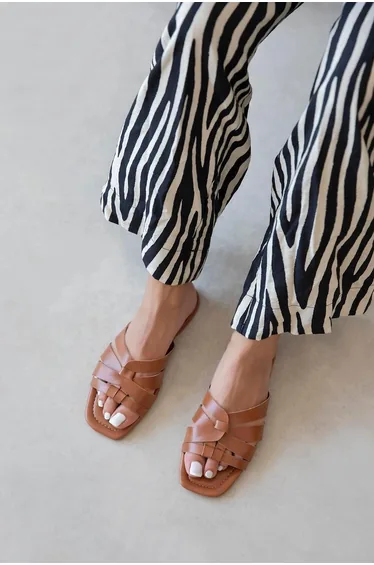 Luz Women's Casual Leather Slippers Tan