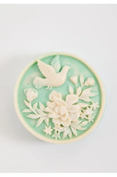 صابون ليكوريش باللون الأخضر