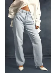 PRETTYLITTLETHING Petite Light Blue Wash High Rise Straight Leg Jeans - 1
